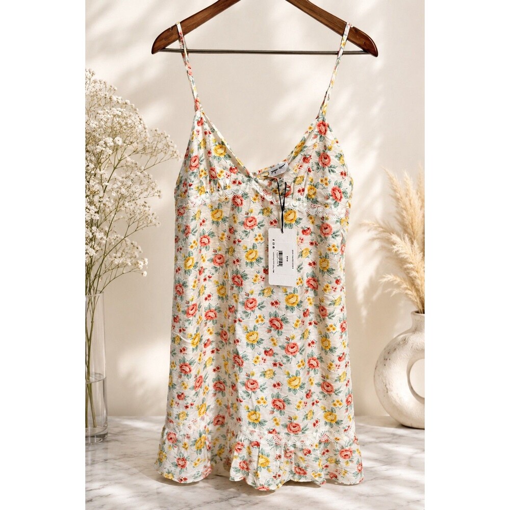 NWT Sky to Moon Floral Lace Slip Dress M Medium Runs Small Short Junior Boutique